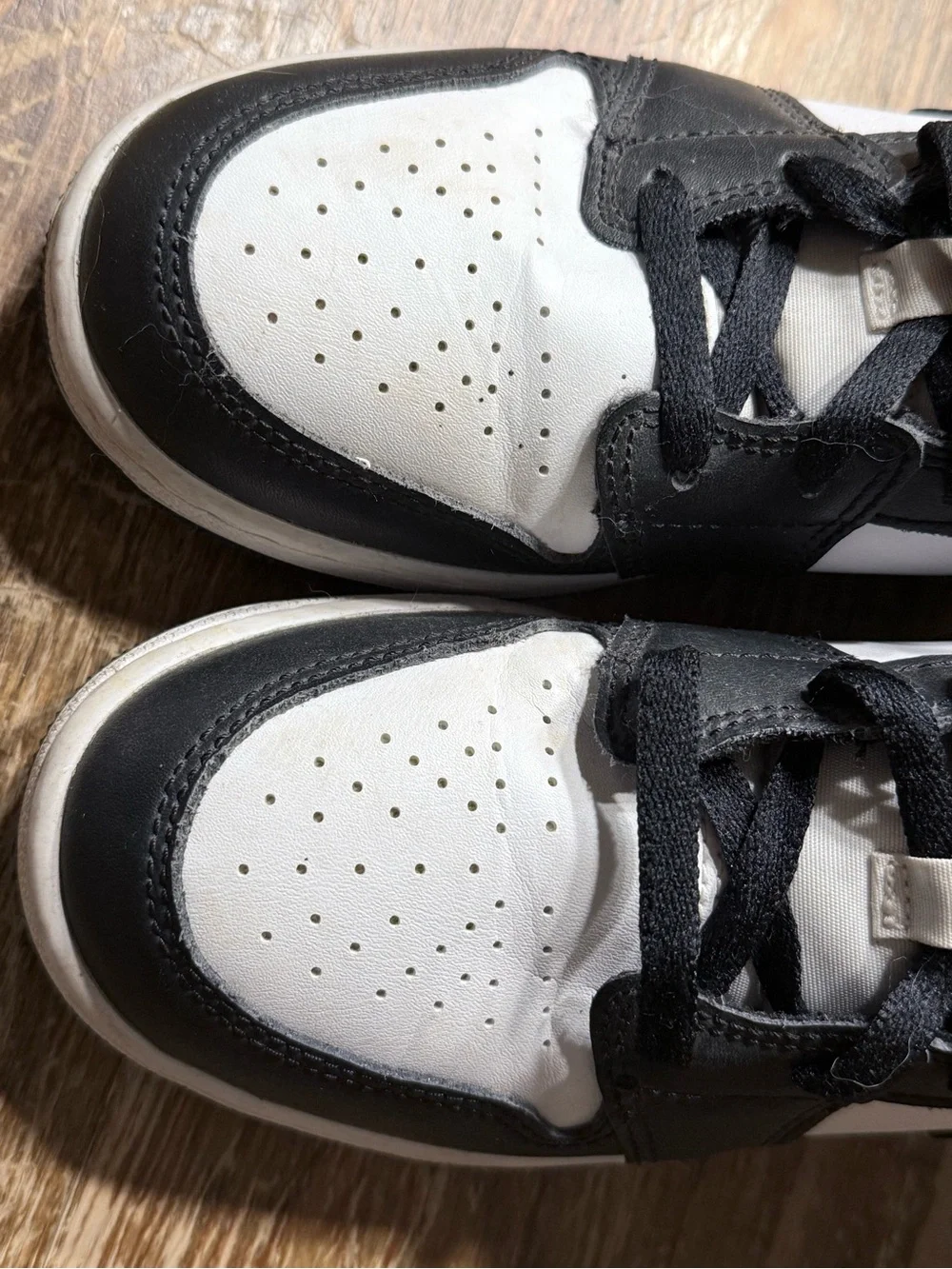 Nike Kids' Air Jordan 1 Low - Black/White with Pastel Accents